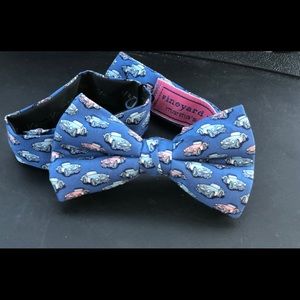 Vineyard Vines Accessories - Vineyard Vines boys bow tie Vineyard Vines Accessories - Vineyard Vines boys bow tie